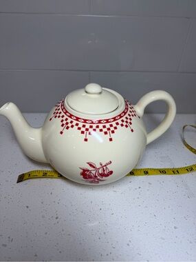 LE COMPTOIR DE FAMILLE PARIS Red Cherries LARGE teapot VINTAGE EXCELLENT cond